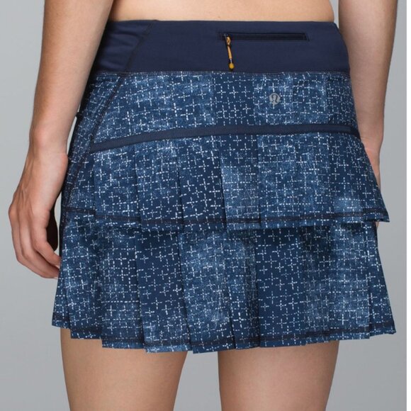 LULULEMON Run Pace Setter Explode Sashiko Cross Inkwell Blue Skort size 8